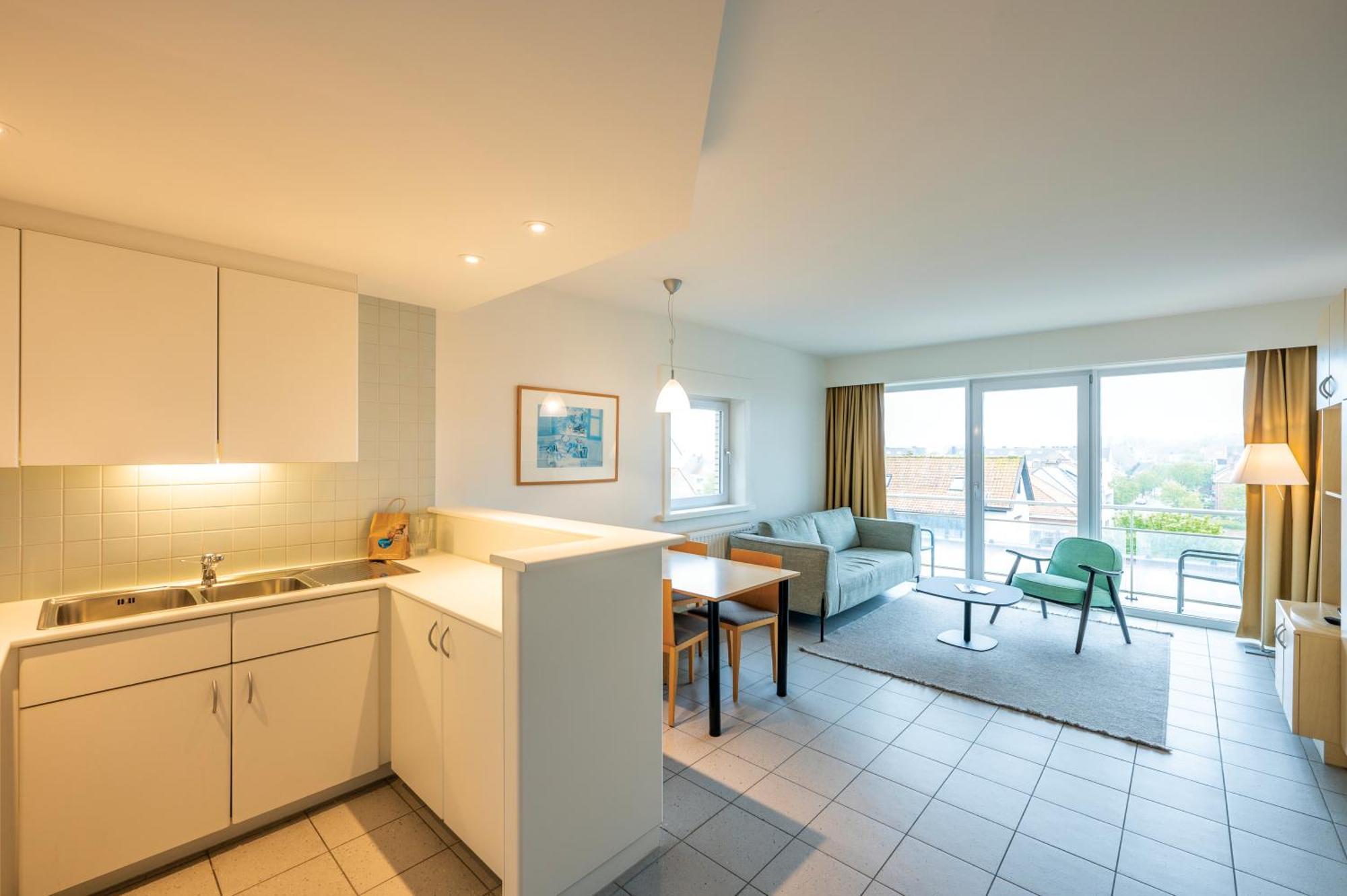 One-Bedroom Apartment City View